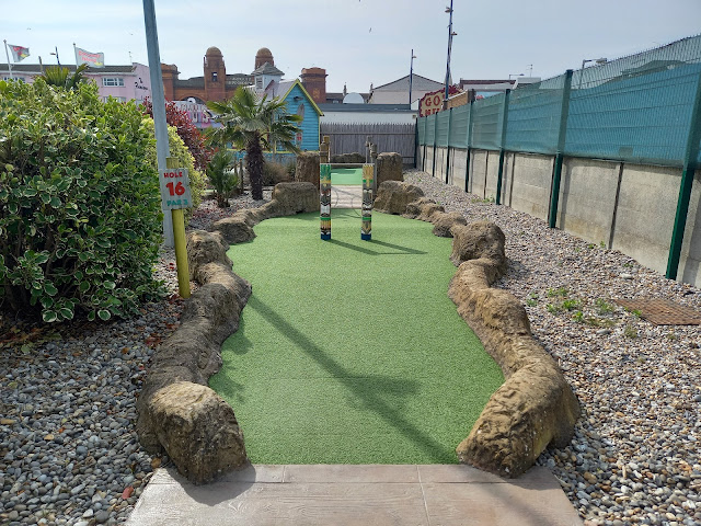 Castaway Island Mini Golf in Great Yarmouth