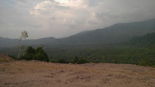 Gambar 2 Laluan Keruak Gunung Bongsu Kuala Berang Gua Musang