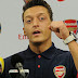 Mesut Özil é acusado de agredir fotógrafo na Inglaterra
