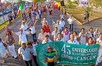¡Feliz Cumple!: cancunenses festejan con Desfile de la Identidad 45 años de Cancún, espectacular video aéreo