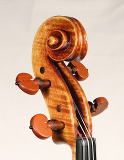 Copy of a Andrea Guarneri Viola Scroll by Nicolas Bonet Luthier - Volute d'un alto en copie de Andrea Guarneri par Nicolas Bonet Luthier