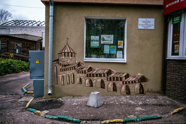 Стена нижегородского кремля у детского дома творчества