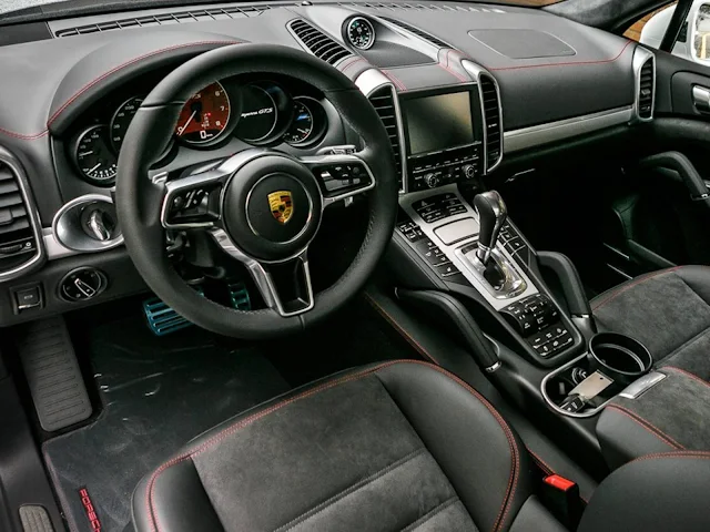 Porsche Cayenne GTS - Brasil  - interior