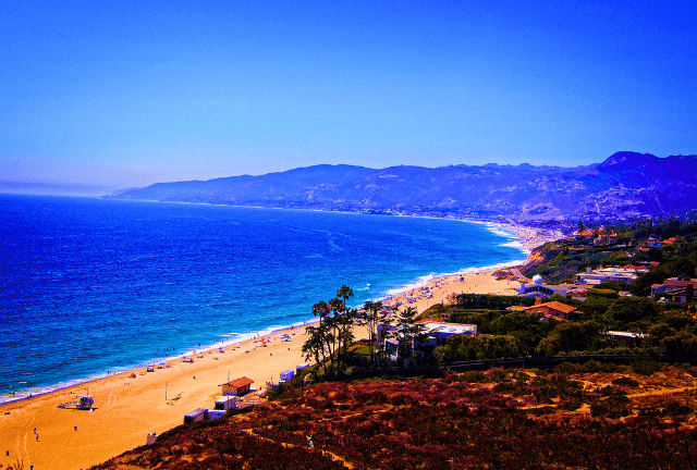 Famous 13 Must-See Beaches in Los Angeles for Tourists