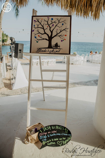 Boda en playa, libros de firmas, Bodas Huatulco, beach wedding.