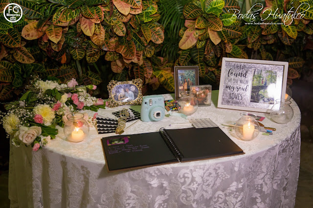 Boda en playa, libros de firmas, Bodas Huatulco, beach wedding.