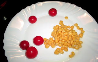 tomates cherry y maíz de acompañamiento