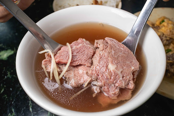 何紀牛肉湯