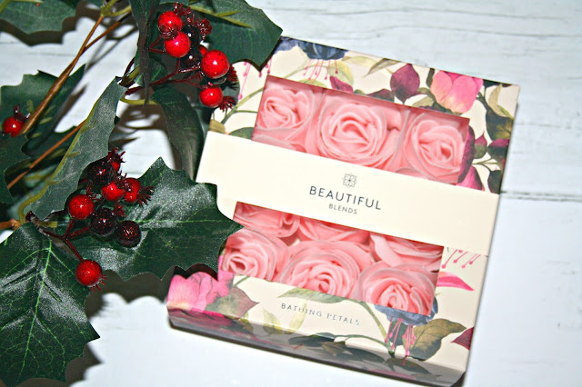 Beauty-Blends-Christmas-Collection-Bathing-Petals