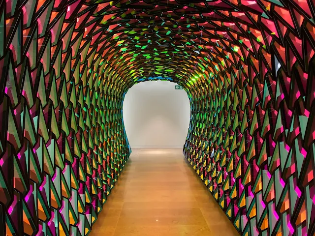 Olafur Eliasson - Tunnel for unfolding time
