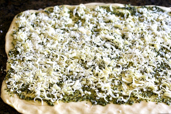 Pesto and mozzarella bun dough Pesto and mozzarella bun dough