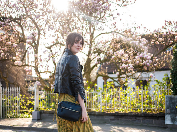 Outfit: vintage button through dress, leather mules and moto jacket