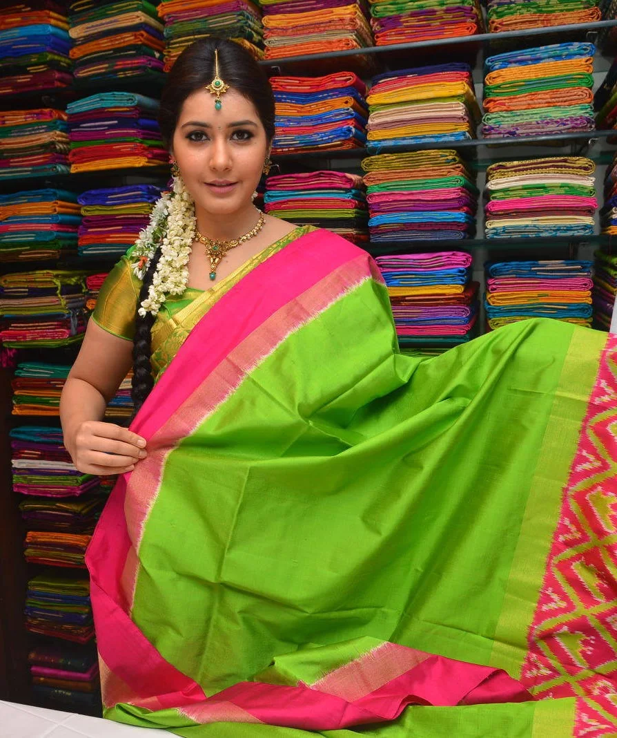 Rashi Khanna At Kanchipuram Kamakshi Silks Launch