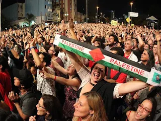 Israel não é empobrecedor diz Caetano Veloso