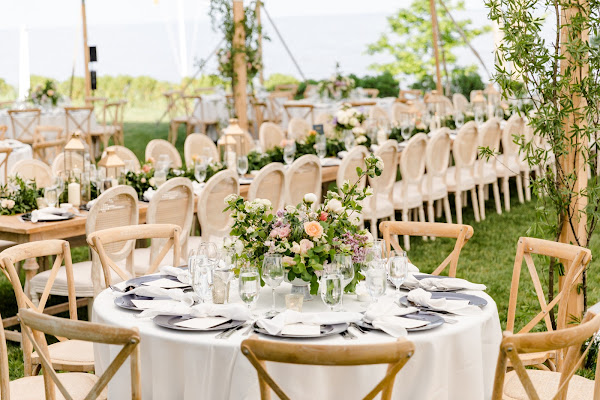 Summer Waterfront Wedding at The Gibson Island Club photographed by Maryland photographer Heather Ryan