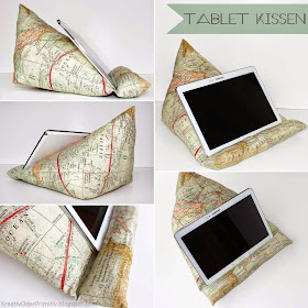 http://kreativoderprimitiv.blogspot.de/2014/12/tablet-kissen-nahanleitung.html