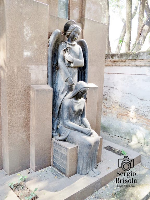Antelo Del Debbio - Escultura Anjo e Mulher - Família Antonio S. Noschese - Cemitério da Consolação