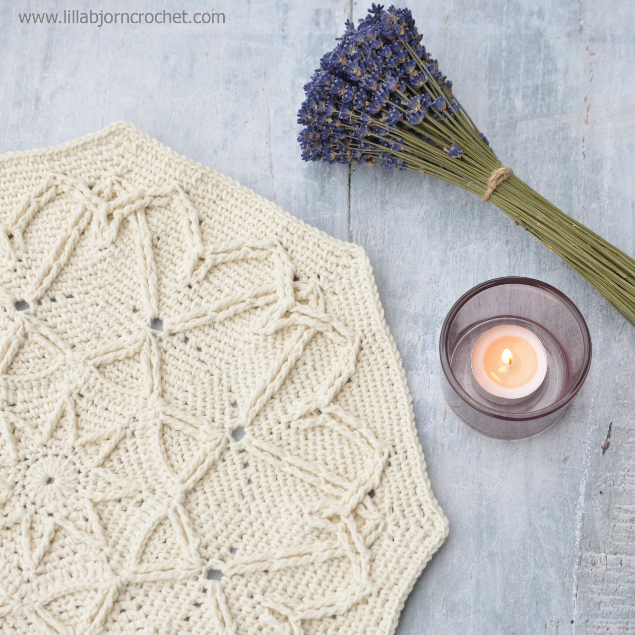 Wintery Octagon Mandala - overlay crochet pattern by www.lillabjorncrochet.com