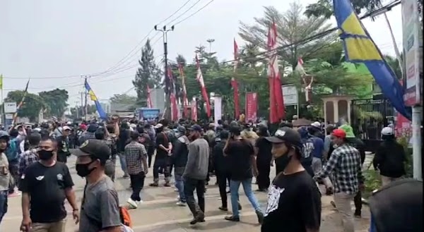 Dua Kelompok Massa Bentrok di Tangerang Gara-Gara Sengketa Lahan, Senjata Tajam Diamankan