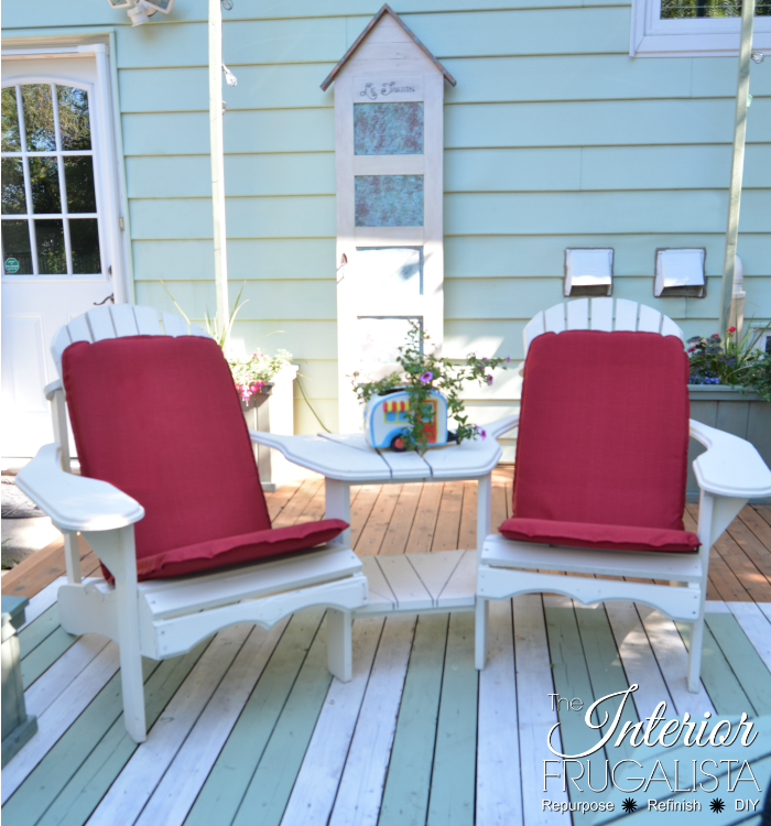 How to turn inexpensive outdoor chair cushions from drab to fab in less ten minutes into lovely one-of-a-kind cottage style with birdhouse stencils.