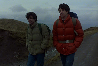 review film an american werewolf in london