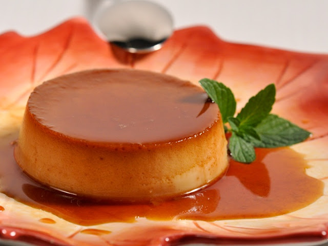 Cách làm bánh flan sữa tươi thơm ngon tại nhà