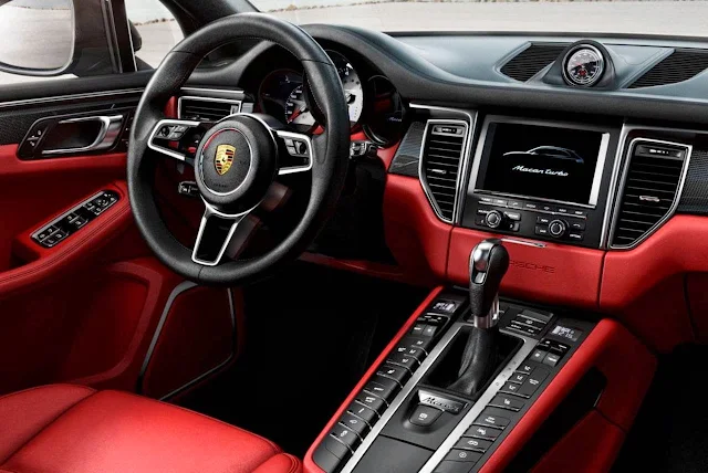 Porsche Macan - interior