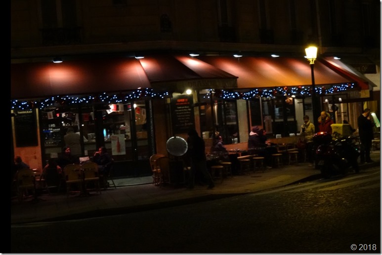 paris cafe SC 100818 00000