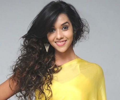 Anupriya Goenka WIki, Biography, Dob, Age, Height, Weight, Affairs and More