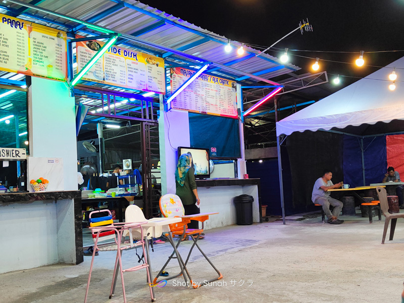 Makan Malam dengan Housemates di Restoran Tepian Teratai, Taman Teratai, Skudai