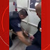 Vídeo: criança fica trancada em guarda-volumes de agência bancária; assista