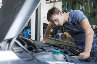 Toyota of Orlando car fluid leak service technician