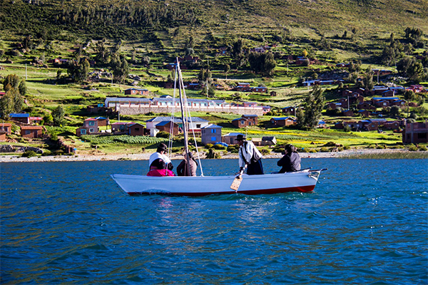comunidad-Luquin-Chico-lago-Titicaca-peru