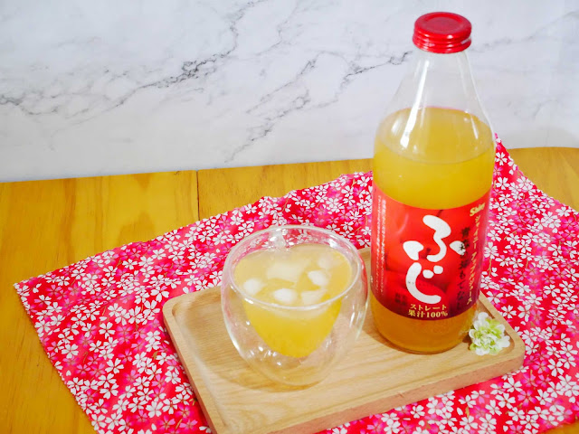 青森富士蘋果汁喝起來就像現打的果汁，  濃濃的蘋果香氣，酸酸甜甜非常好喝！