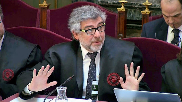 El abogado Jordi Pina, durante su intervención (Foto de Internet)