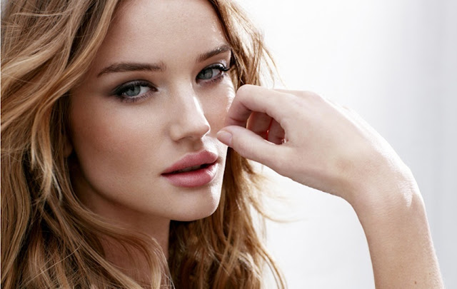Rosie Huntington Whitely HD Wallpapers Free Download