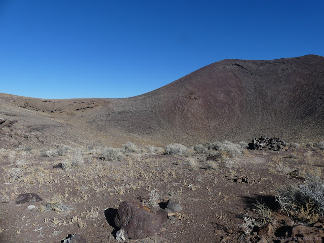 02: crater with a cairn at the side