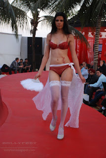 Hot Indian Models in lingerie fashion show