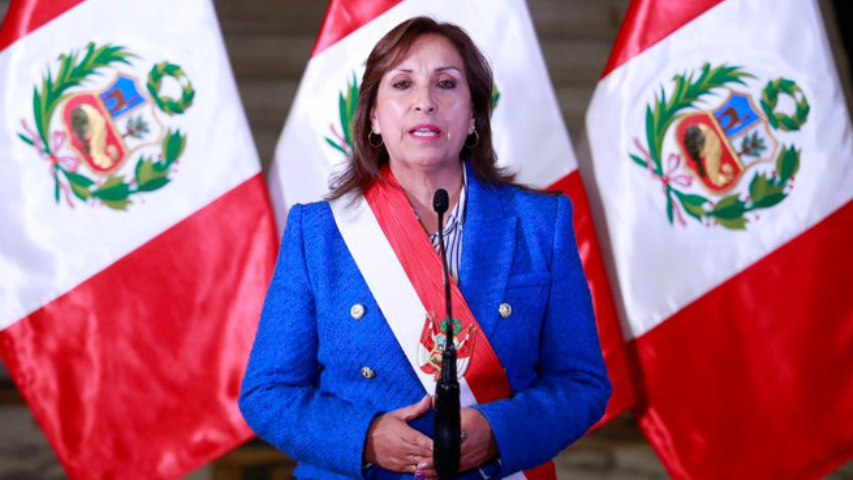 Boluarte buscará «acortar los plazos» para elecciones en Perú