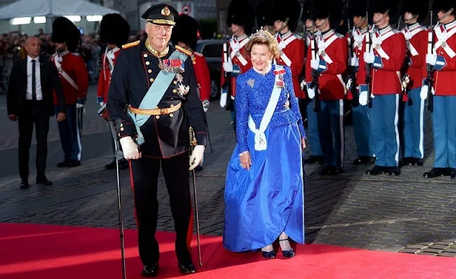 Princess Mary, Princess Isabella, Princess Marie, Princess Alexandra, Princess Marie-Chantal, Princess Theodora. Diamond tiara