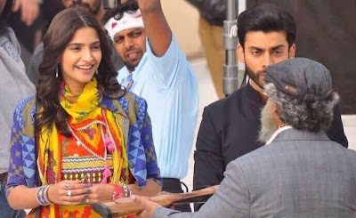 Sonam Kapoor on the sets of Khoobsurat