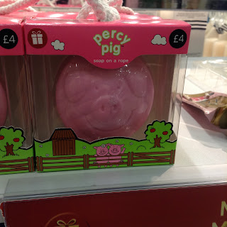 percy pig sopa on a rope