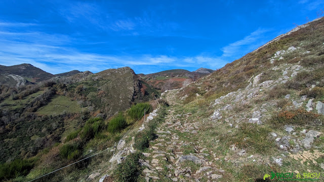 Camín Cimeru desde Quintanal  a Braña Quintanal