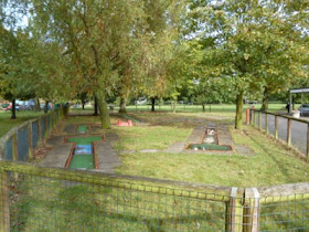 Crazy Golf in Mill Hill Park, Daws Lane, London