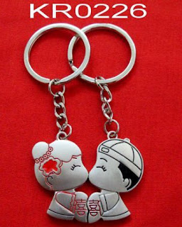 key-chain-hadiah-romantis