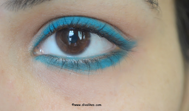 Coloressence Cake Eyeliner CE-2 Tourquish Blue Eye Swatch