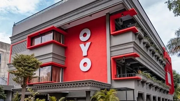 What is Oyo's Super Oyo Hotels, how can you book it?