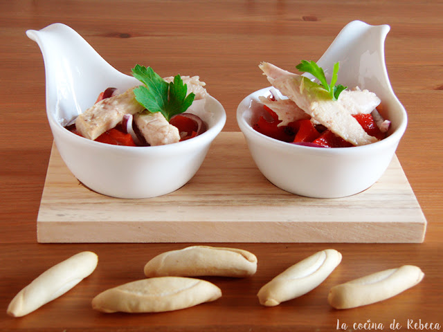 Ensalada de pimientos asados con melva