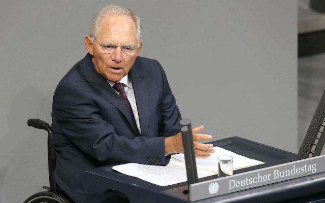 Σε συνέδριο της Bundesbank στη Φρανκφούρτη μίλησε το μεσημέρι της Πέμπτης ο Βόλφγκανγκ Σόιμπλε, όπου και αναφέρθηκε και στην Ελλάδα και τον νέο ομόλογό του Ευκλείδη Τσακαλώτο.