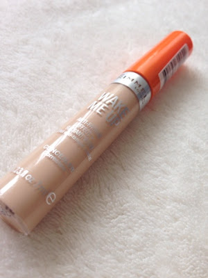 Rimmel Wake Me Up Concealer in the shade 'Ivory'